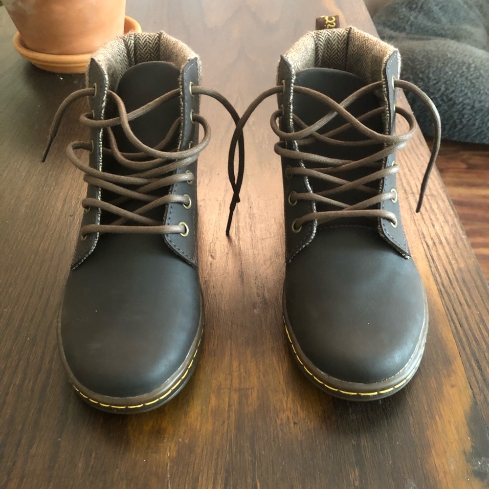 Women’s Dr.Martens NWOT